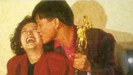恬妞與前夫萬梓良離婚20年後再相見,恬妞感嘆:這或許就是緣分吧!