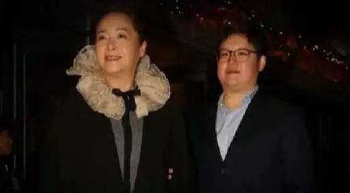 恬妞與前夫萬梓良離婚20年後再相見,恬妞感嘆:這或許就是緣分吧!
