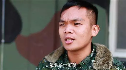 除夕守金門 國軍「宅配母」逼哭少尉