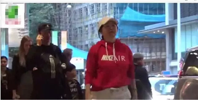 64歲林青霞被傳再婚後,現身商場血拚,爆肥到完全認不出!