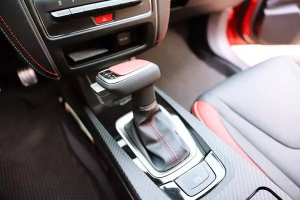 【車主分享】LUXGEN U6 GT220 @ 我們的第一部車