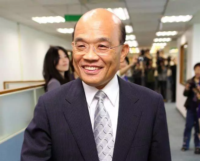 蘇貞昌不甩公投又嗆聲 網：當不成網紅內閣改當這個？ 