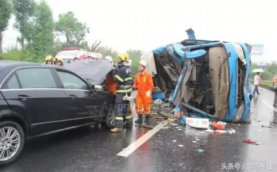 妻子出差路遇車禍,到了醫院,拿過她的包一看,我轉身就離開了