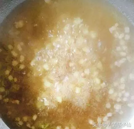 孕婦懷孕雙胞胎,婆婆卻給兒媳墮胎藥,看到流產胎兒婆婆卻哭了!
