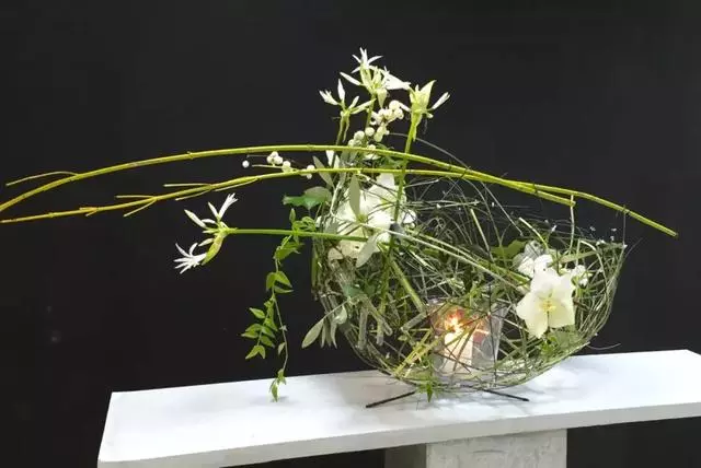 德國人竟然這麼玩鮮花,也太天馬行空了吧!