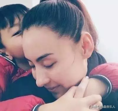 張柏芝住院:「我撐不住了」, 三個孩子無人管,網友:心疼柏芝!