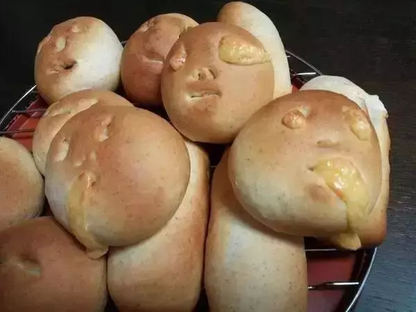 烘焙界的黑暗料理,看到第一張我就笑了
