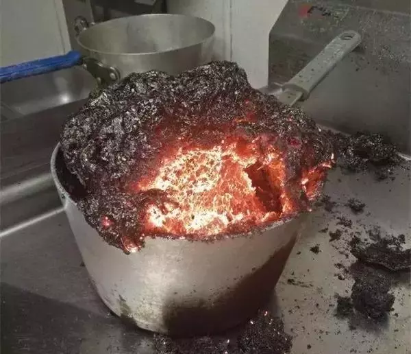 烘焙界的黑暗料理,看到第一張我就笑了