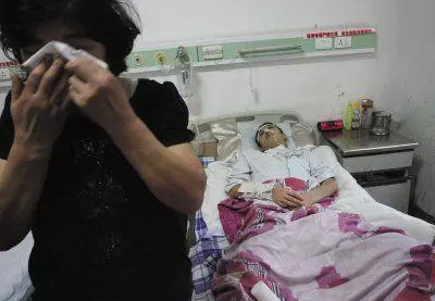 兒子癱瘓後,兒媳就開始不回家,俺偷偷跟蹤後,親手送兒子到警局