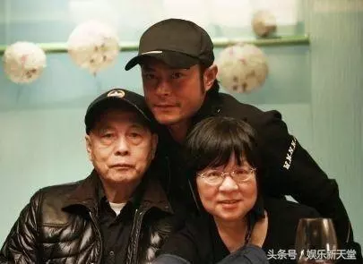古天樂堅持「與家人同住」每年帶父母旅行 把「照顧爸媽」視為理所當然孝行被推崇