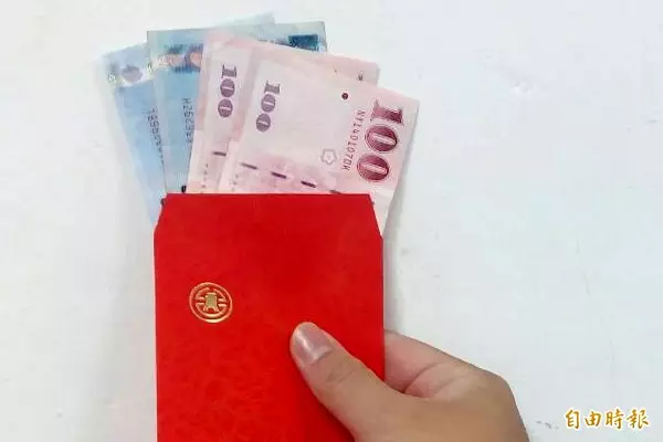 過年包紅包「3000元是大忌」! 網曝光「最新紅包行情表」教你怎麼包人緣更好:不止4不能包