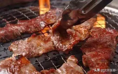 春節聚餐大吃大喝,服藥後這幾種食物您可千萬別碰!