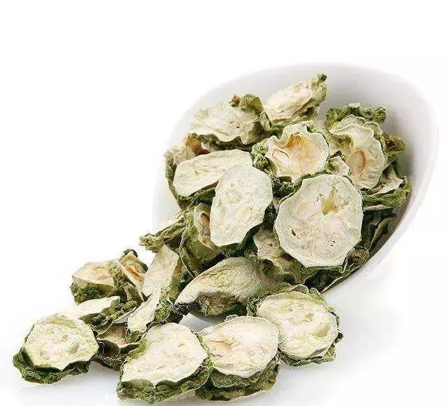 指甲上有豎紋?身體在警告了,多喝一種水,滋補肝腎,把體內毒素排出來,趕緊試試吧