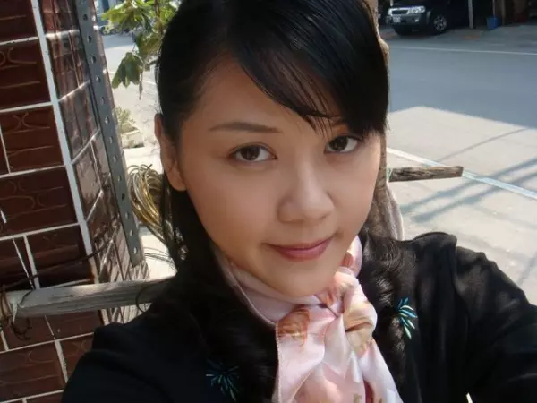 嚴立婷被白目小三嗆聲:「我在跟妳老公度假」她冷淡PO文回嗆,網友稱讚霸氣十足!