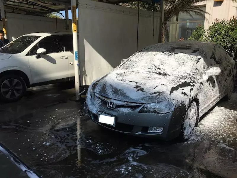 幫愛車洗香香再返鄉!準備自助洗車前,你該注意哪些事項?