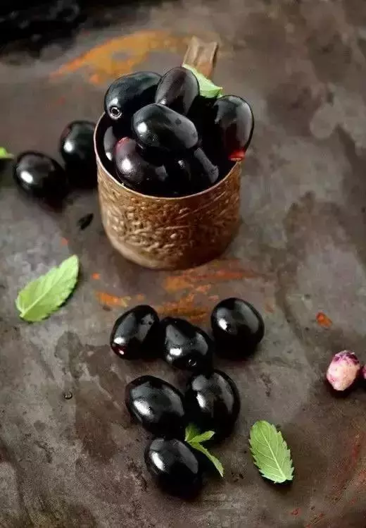 這是一個需要奇葩的時代,水果也一樣