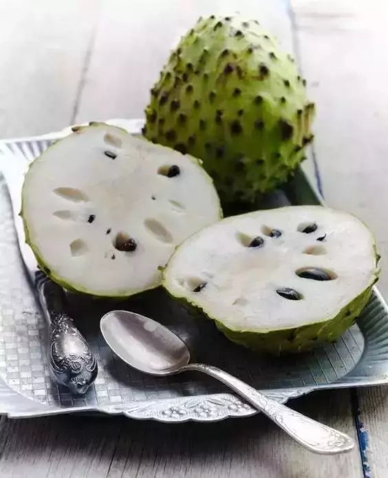 這是一個需要奇葩的時代,水果也一樣