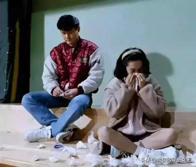 看看朱茵張曼玉25年前的穿搭,甩現在很多女星一條街!