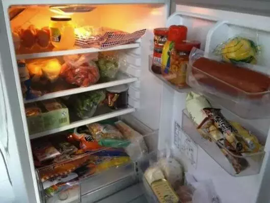 最不該放冰箱的10種食物,第一個你可能就經常放