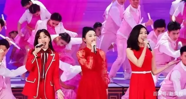 這屆春晚「紅裝」戲最多,又是一年一度大型「種草現場」