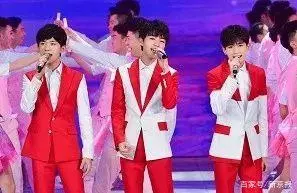 這屆春晚「紅裝」戲最多,又是一年一度大型「種草現場」