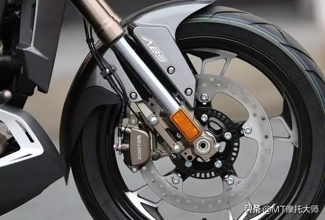 售價26800元,升仕310V太子新春亮相,做工精緻,還可以連接手機