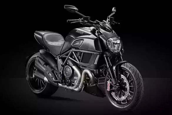 帥到掉渣的新款杜卡迪大魔鬼,1262cc,到國內20萬左右?