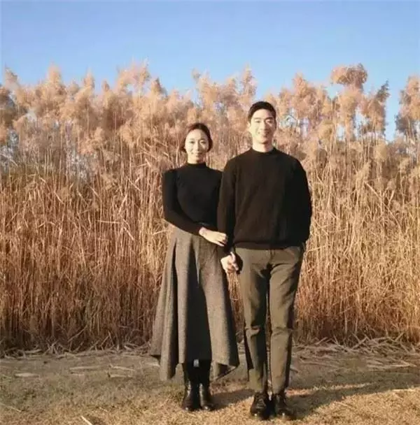 小夫妻「只用同一種姿勢」IG紅翻天!結婚3年甜蜜到大贏其他夫妻