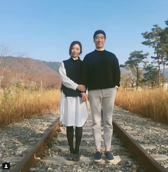 小夫妻「只用同一種姿勢」IG紅翻天!結婚3年甜蜜到大贏其他夫妻