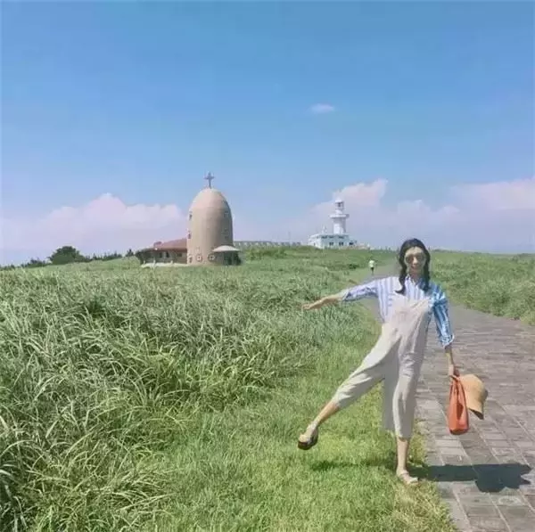 小夫妻「只用同一種姿勢」IG紅翻天!結婚3年甜蜜到大贏其他夫妻