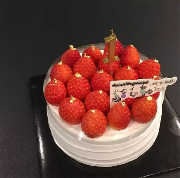 小夫妻「只用同一種姿勢」IG紅翻天!結婚3年甜蜜到大贏其他夫妻