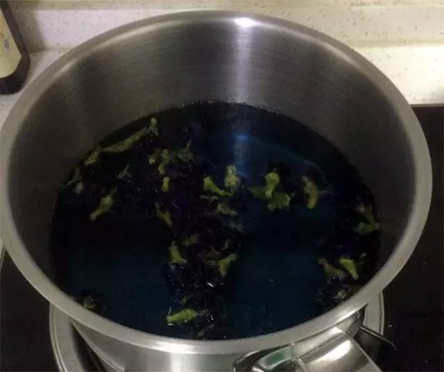 蝶豆花茶:花青素10倍喝,美容養顏、減脂抗發炎、預防糖尿病,清肝明目,功效非常多!!!