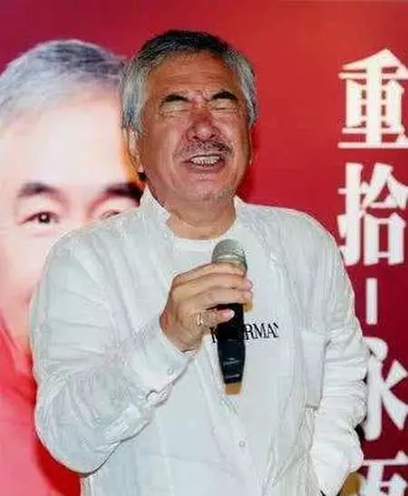 一代歌王存下1.6億只用五年揮霍一空,晚年淒慘只剩20平房子度日!