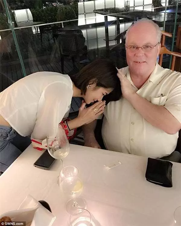 信佛的「泰國女優」息影嫁給72歲富豪成人妻!5年後的離婚發言讓大家覺得女方「扯炸又白目」!