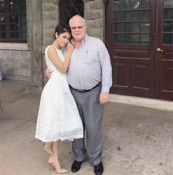信佛的「泰國女優」息影嫁給72歲富豪成人妻!5年後的離婚發言讓大家覺得女方「扯炸又白目」!