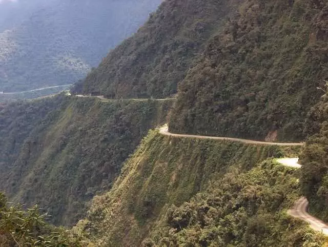 全球「10大最容易奪走人命」的死亡公路,台灣也入榜!沒勇氣的人真的沒膽量開上去!