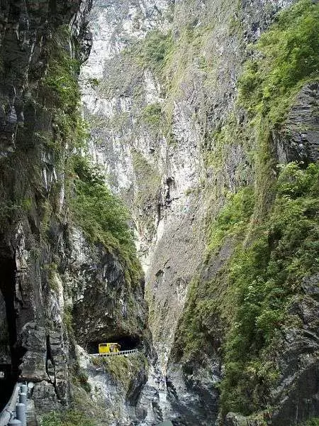 全球「10大最容易奪走人命」的死亡公路,台灣也入榜!沒勇氣的人真的沒膽量開上去!