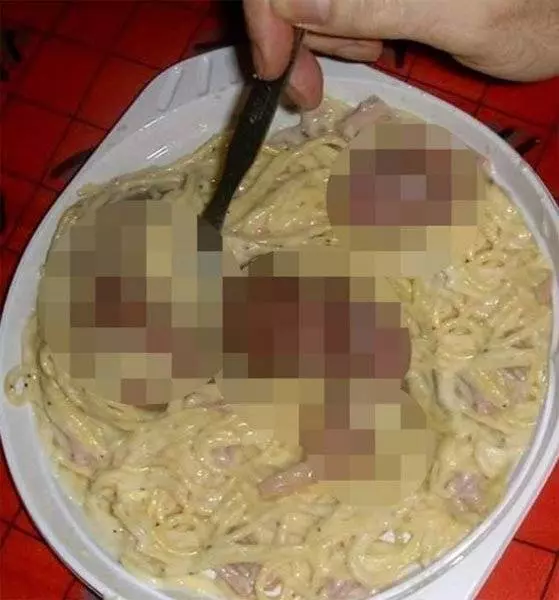 懷疑老公出軌 殺了剁小鳥煮麵吃