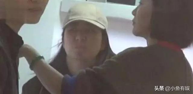 林青霞23歲大女兒與男友逛街,坐擁5億卻打扮的一言難盡!