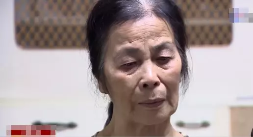 女兒成植物人,女婿抵押房子後跑路,7旬嬤苦養3孫憂年後流落街頭 !
