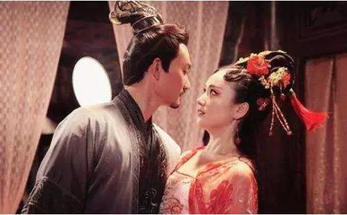 古代大戶人家有妻妾,為何還要養家妓,除了玩樂,還有兩個用途