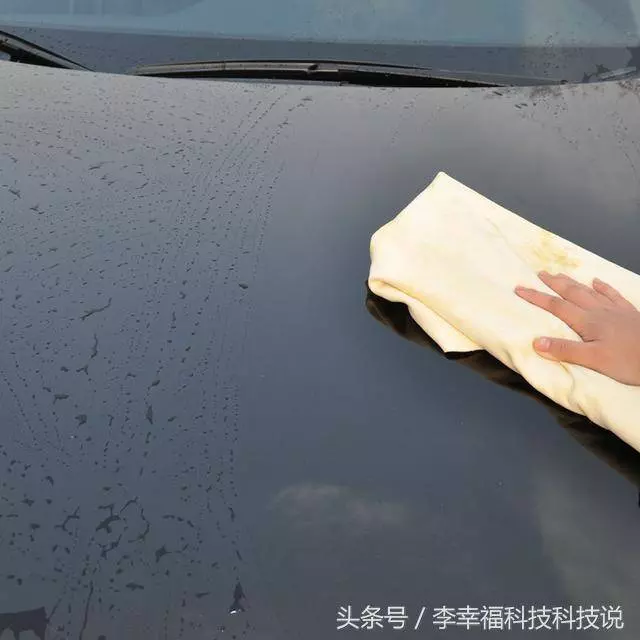 車剛洗乾淨隔天就有一層灰?教你一妙招,半月不洗都乾淨!