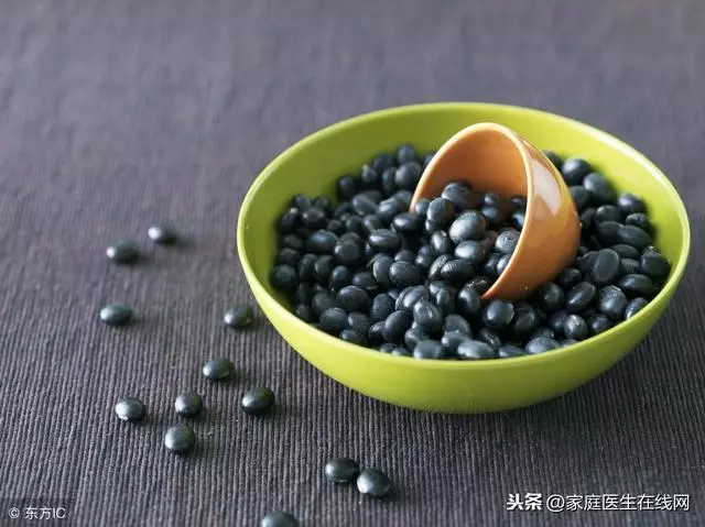 黑豆和黑芝麻哪個對身體更好?先來對比兩者的營養價值