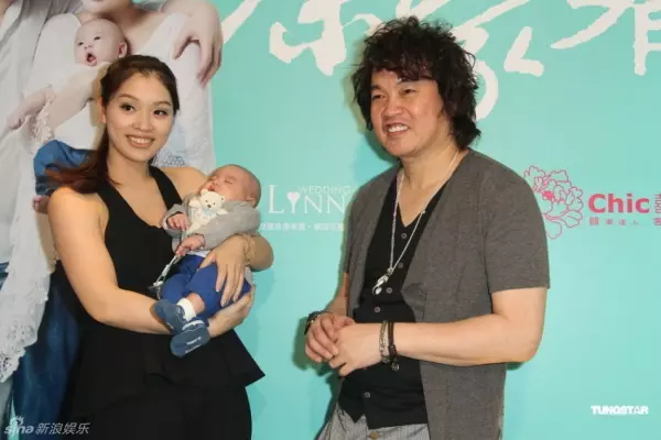 51歲「康康」開心再當爸!他興奮喊:「老婆又懷孕了!」PO出老婆超音波照「寶寶性別曝光」大家狂恭喜!