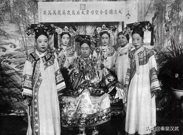 清朝皇妃的反差照在國外火了,不過老外的評論卻出乎預料