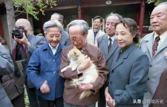 清朝最後的格格,活到2004年去世,臨終前說了溥儀不敢說的話