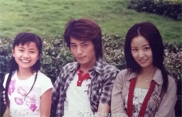 記得13年前《功夫》的小啞女嗎? 現在22歲的她變「甜美氣質高材生」網讚翻:星爺有眼光❤