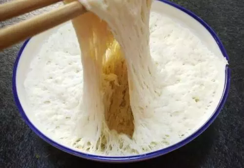 發麵不用等,奶奶有一招,20分鐘就能蓬鬆變滿盆,好吃又健康