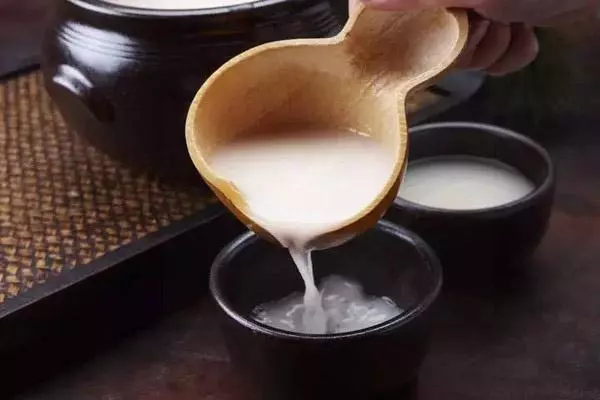 發麵不用等,奶奶有一招,20分鐘就能蓬鬆變滿盆,好吃又健康