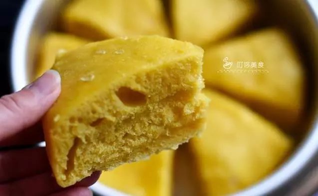 1碗麵粉1塊南瓜,2分鐘學會做發糕,手不碰面就做好,0添加0失敗